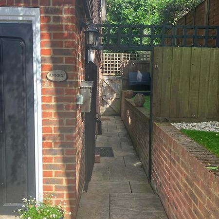 Ferienwohnung The Studio In The Annex Potters Bar Exterior foto