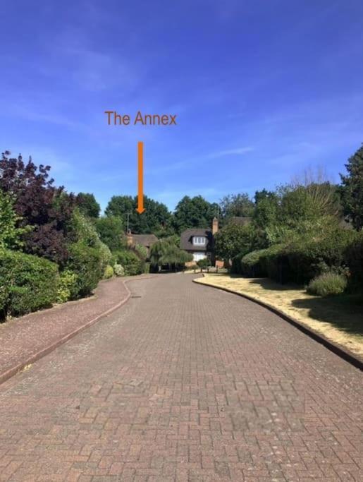 Ferienwohnung The Studio In The Annex Potters Bar Exterior foto